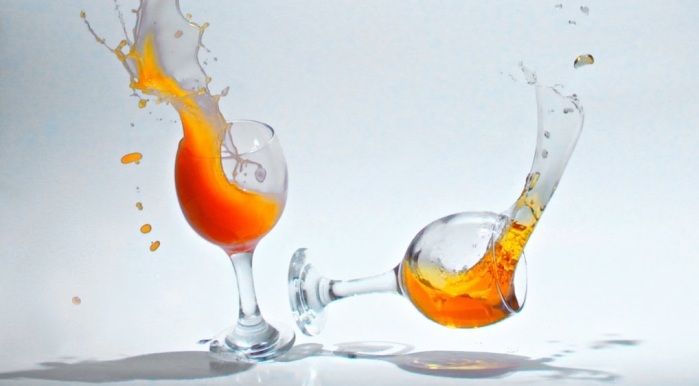 La aterradora lesión que sufrió hombre ebrio por no orinar antes de manejar