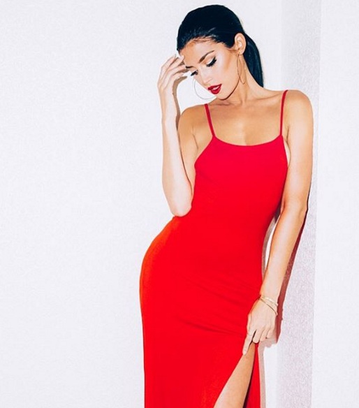 La modelo Nicole Williams es comparada con las Kardashians | Instagram