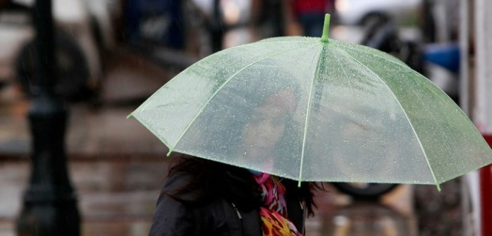 Declaran Alerta Temprana Preventiva en cuatro regiones por tormenta eléctrica y chubascos