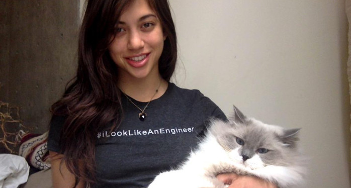 Facebook bloqueó cuenta de joven programadora por su 