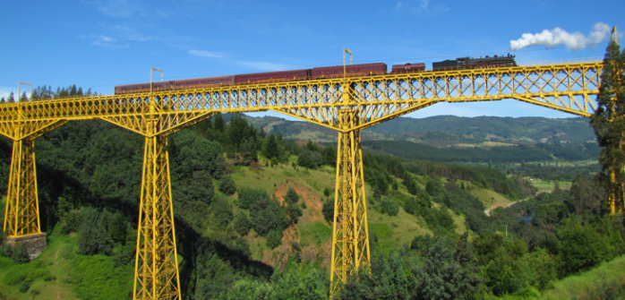 Encuentran cadáver colgando en viaducto Malleco