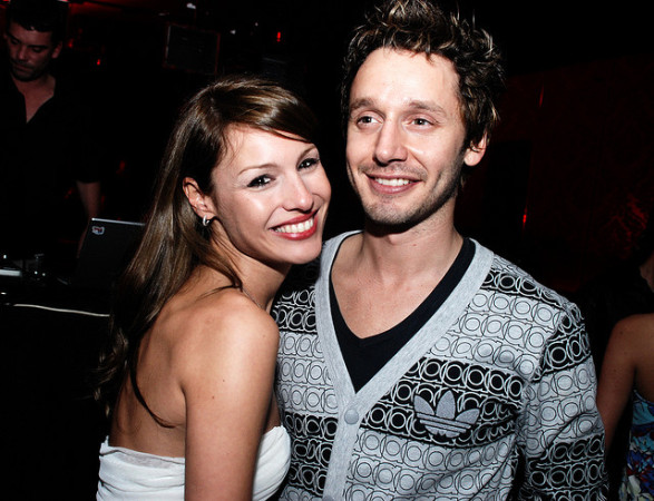 Ante polémica Vicuña-Ardohain: La hilarante publicidad de local de comida rápida