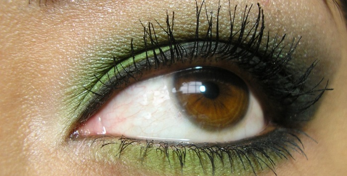 Descubre cuál es el mejor delineador para ti según tu color de ojos