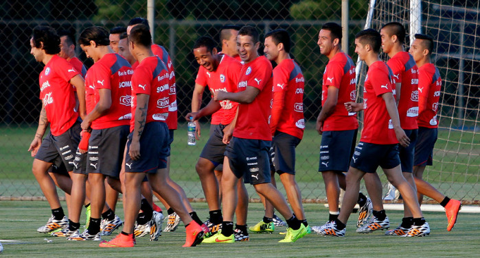 Jugador de La Roja debe ser operado: Podría perderse partido ante Argentina