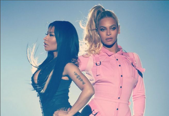 ¿En qué pensaba? Beyonce impacta a sus fanáticos con terrible look navideño