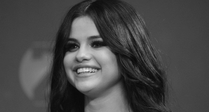 ¿Quién es el misterioso galán que anda de la mano con Selena Gomez?
