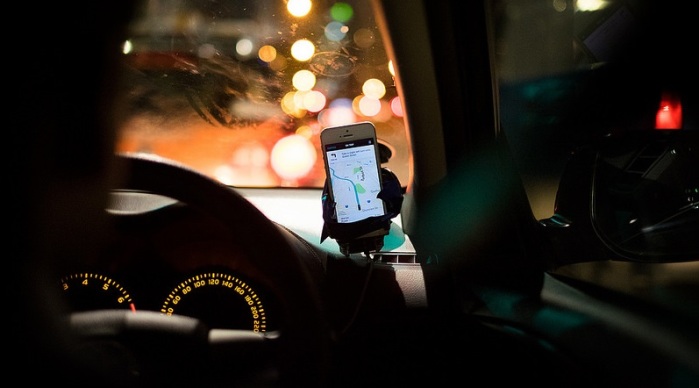 El motivo por el que un hombre murió en un choque: Iba viendo porno