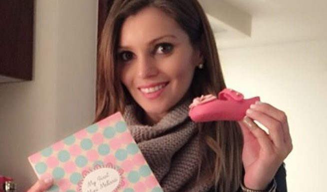 Faloon Larraguibel enternece su cuenta de Instagram con foto de su pequeña hija