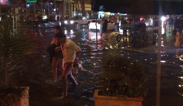 Usuarios comparten imágenes del fenómeno de marejadas en el litoral central