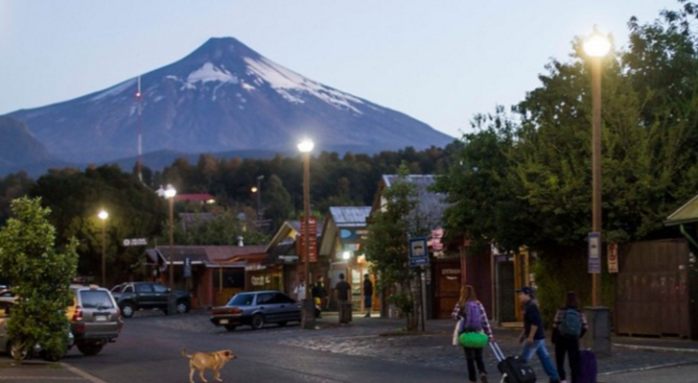 Madre identifica a su hija en fotos difundidas por Facebook: La buscaban por robo en Pucón