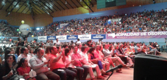 Niña salva tras caer 3 metros durante Festival de la Leche y la Carne en Osorno