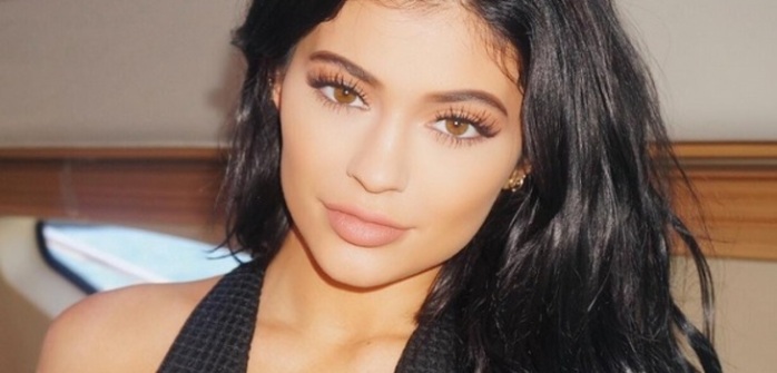 Kylie Jenner respondió furiosa a críticas sobre su marca de cosméticos