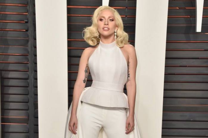 El mensaje con el que Lady Gaga apoyó a Leonardo Di Caprio en los premios Oscars