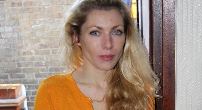 Mujer se desnudó en aeropuerto para protestar por demora en su vuelo