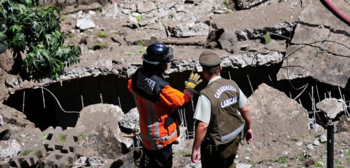 3 lesionados graves dejó explosión de cámara de gas en Las Condes