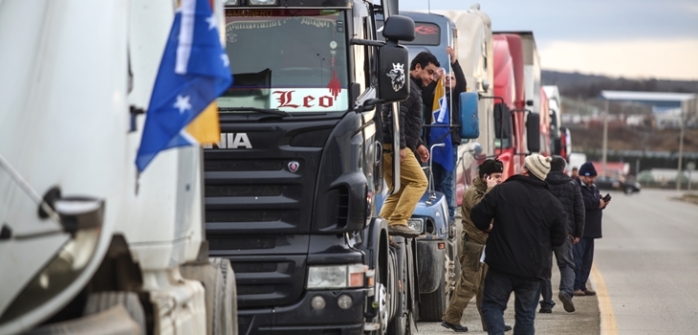 Camioneros de Valparaíso anuncian movilización para el lunes en rechazo al alza de peajes