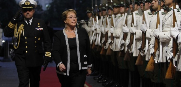 Cadem: aprobación a Michelle Bachelet cae a 20% marcada por rutinas de Viña