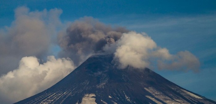El increíble video que grabaron turistas a la orilla del cráter del Volcán Villarrica