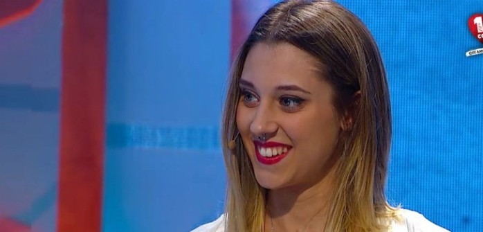 Gemma Collado se puso la camiseta por Chile y se lució en Instagram