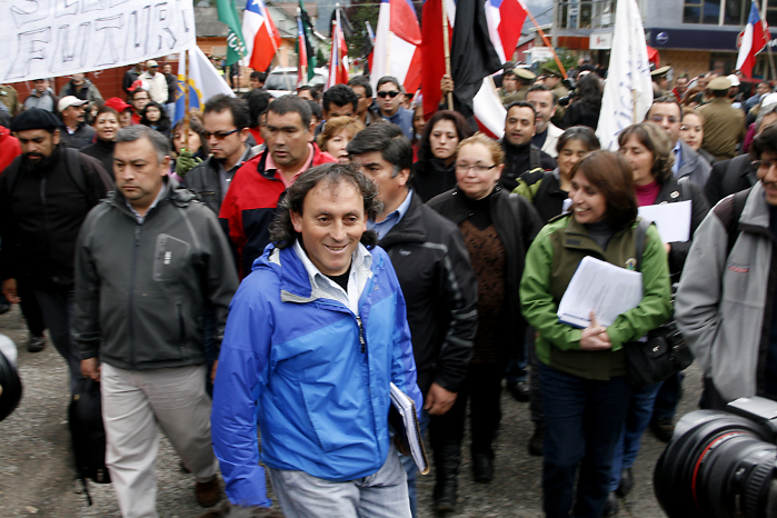 Diputado Iván Fuentes reveló el motivo de su nuevo corte de pelo