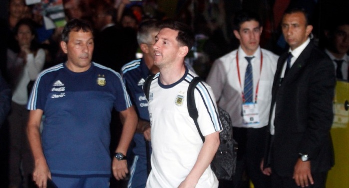 Selección argentina arribó al país para medirse a la 'Roja' de Pizzi