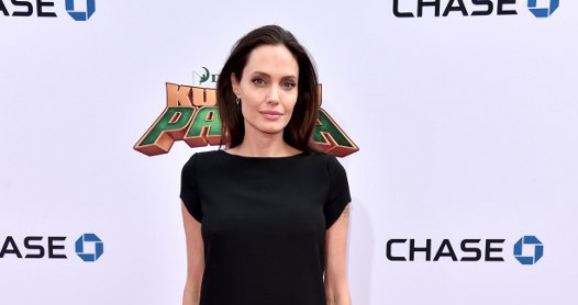 Angelina Jolie estaría hospitalizada por extrema delgadez: Pesaría 35 kilos
