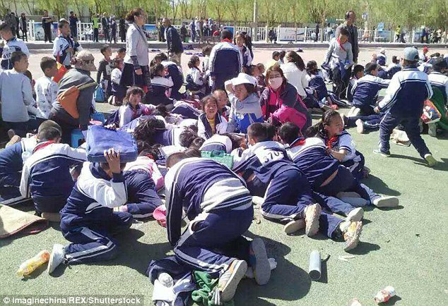 3365913400000578-3551383-image-m-25_1461237427221