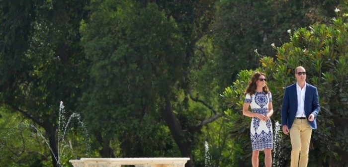 Príncipe William y Kate Middleton recrean icónica foto de 