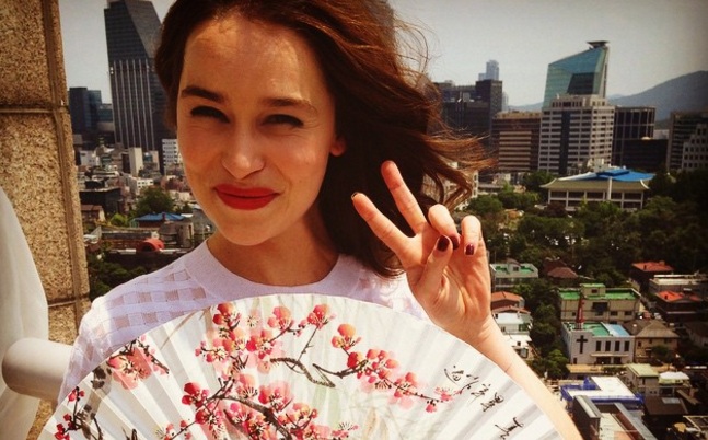 Emilia Clarke confesó cómo logró célebre desnudo para ...