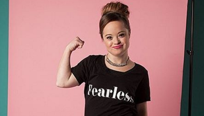 Katie Meade: La primera mujer con síndrome de Down protagonista de una marca de belleza
