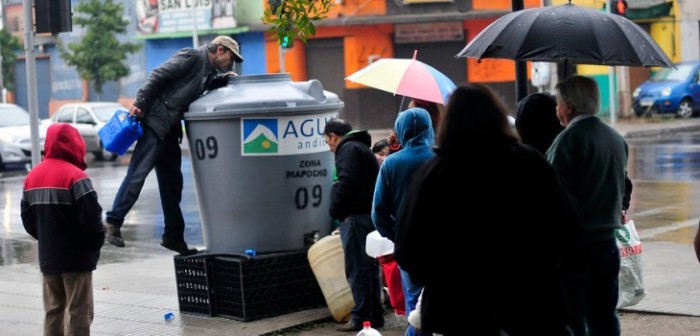 Aguas Andinas: suministro de agua está restablecido en 82% de hogares afectados