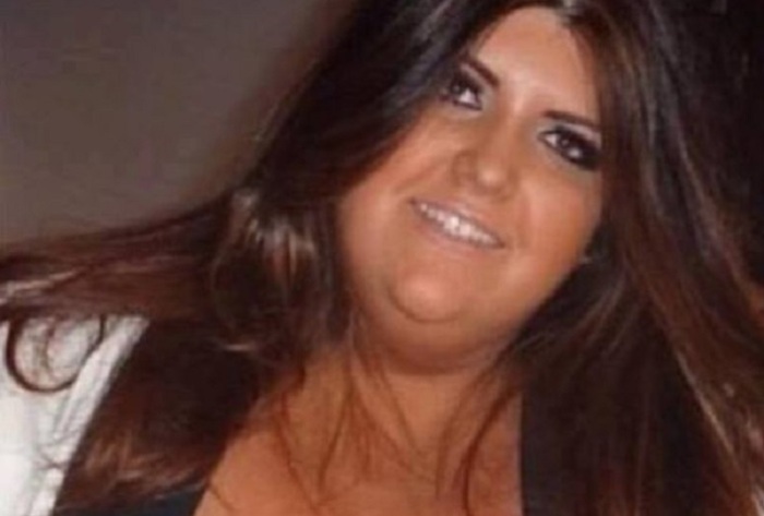 Mujer bajó 83 kilos tras ser forzada a comprar dos asientos en aerolínea