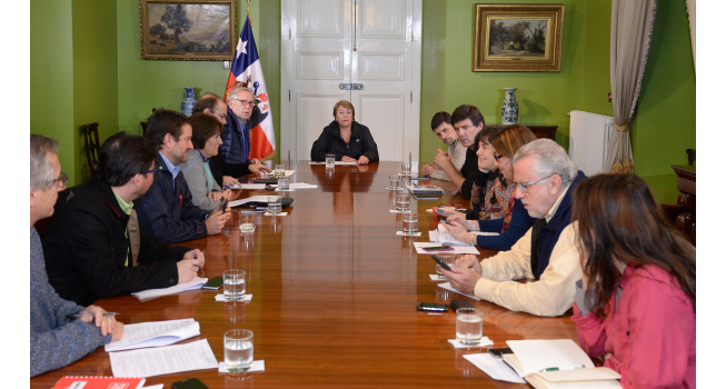 Bachelet confirma 2 muertos, 8 desaparecidos y 324 damnificados por sistema frontal