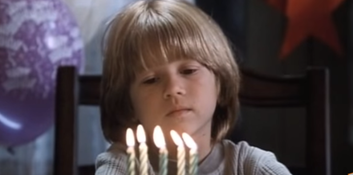 Irreconocible: El increíble cambio del niño de la película 'Mentiroso Mentiroso'