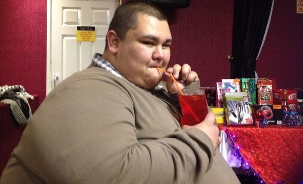 Joven logró bajar 159 kilos tras superar bullying que lo llevó a pesar más de 240