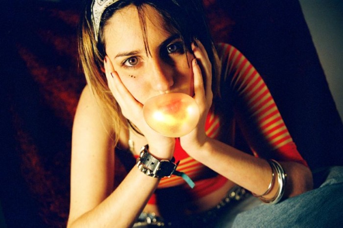 Estas son las 7 consecuencias de masticar chicle: algunas te sorprenderán