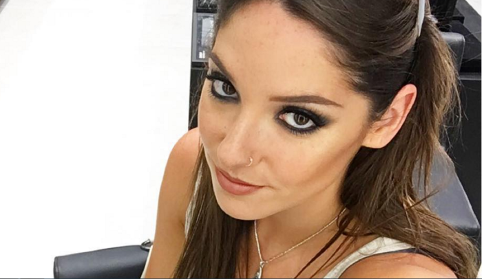 ¡Pésimo! Kel Calderón contó cómo fue su primer beso en el colegio