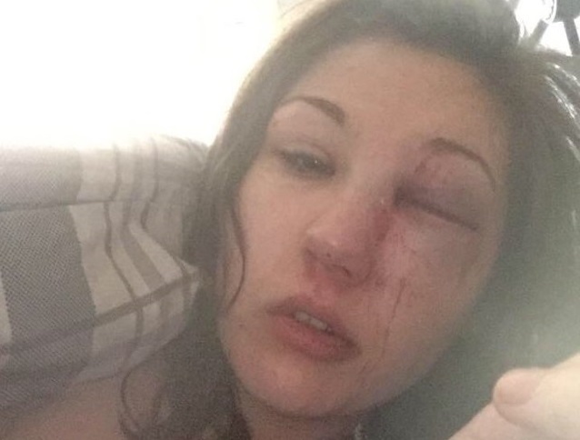 Madre comenzó relación con el ex de su hija luego de que le contara que la había golpeado