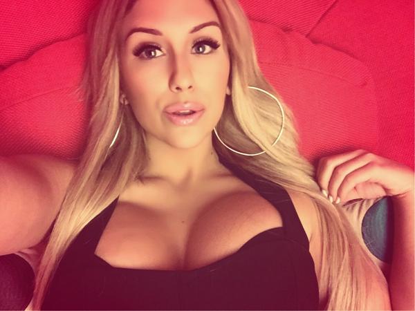 Eglantine – Flore Aguilar | Twitter