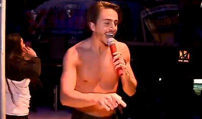 Marco Ferri se lució en su primer evento discotequero: cantó y bailó con las asistentes