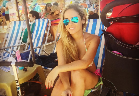 Con tierna foto Maura Rivera explicó porqué no sube fotos de su hija en redes sociales