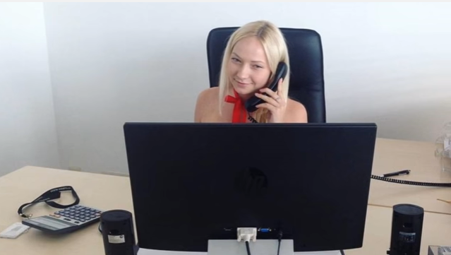 'Error' de dictador europeo hizo que decenas de personas fueran a trabajar desnudas