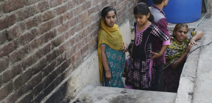 Madre quema viva a su hija en Pakistán por elegir sola a su marido