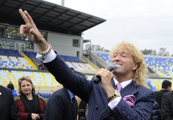 Farkas cumplirá: anunció que viajará a Nueva Jersey a ver a La Roja y regalará banderas