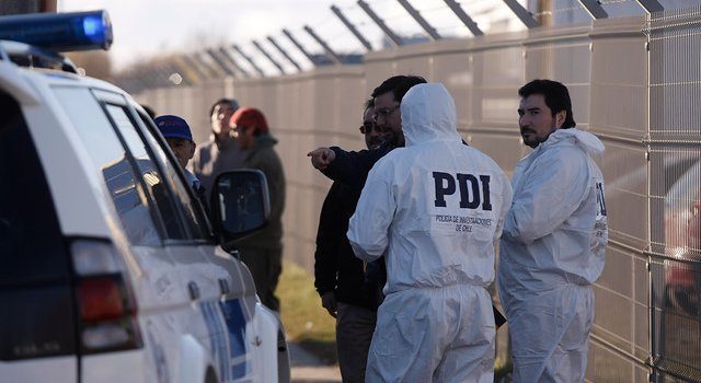 Investigan hallazgo de cadáver en las graderías del estadio de Traiguén