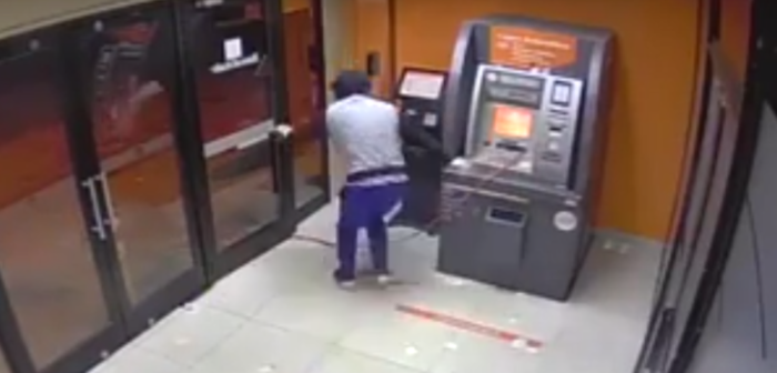 Cámaras de seguridad registran cómo detonan cajero automático en Calama