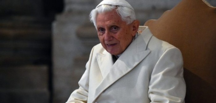 Benedicto XVI confiesa “lobby gay” en el Vaticano formado por clérigos homosexuales