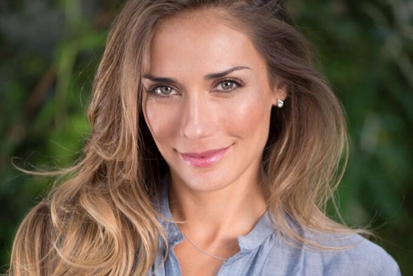 ¡Se pasó! Carola de Moras saca aplausos desde Tailandia con foto de marcado abdomen