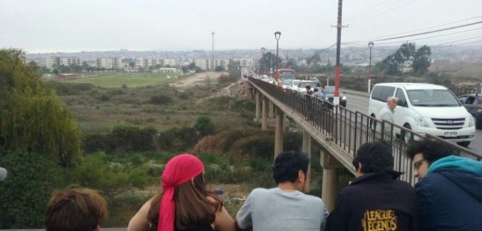Hombre muere tras lanzarse desde puente en La Serena