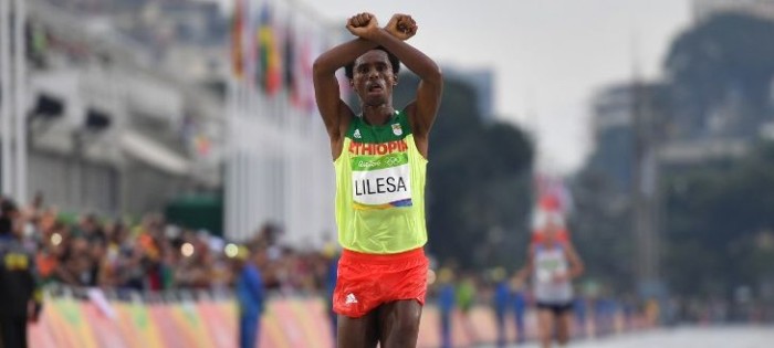 Medallista olímpico Feyisa Lilesa: 